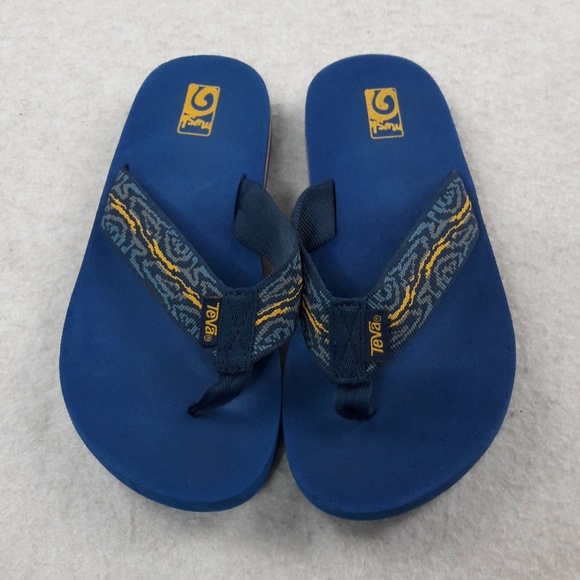 boys teva flip flops